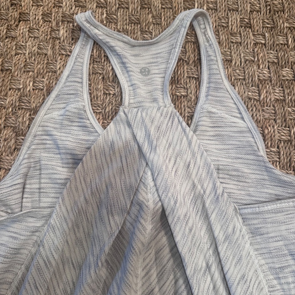 Lululemon Performance Tank - Picture 3 of 3